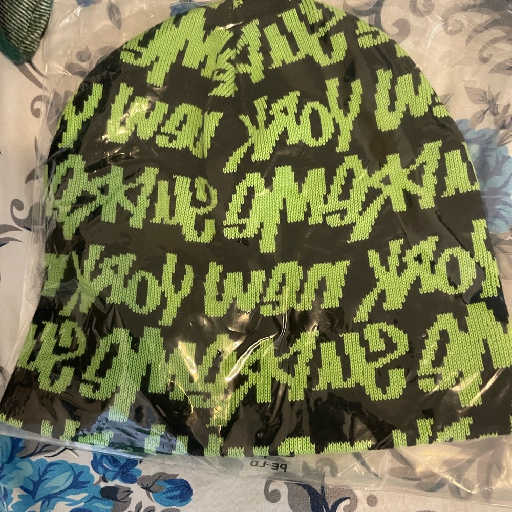 Green supreme graffiti beenie hat